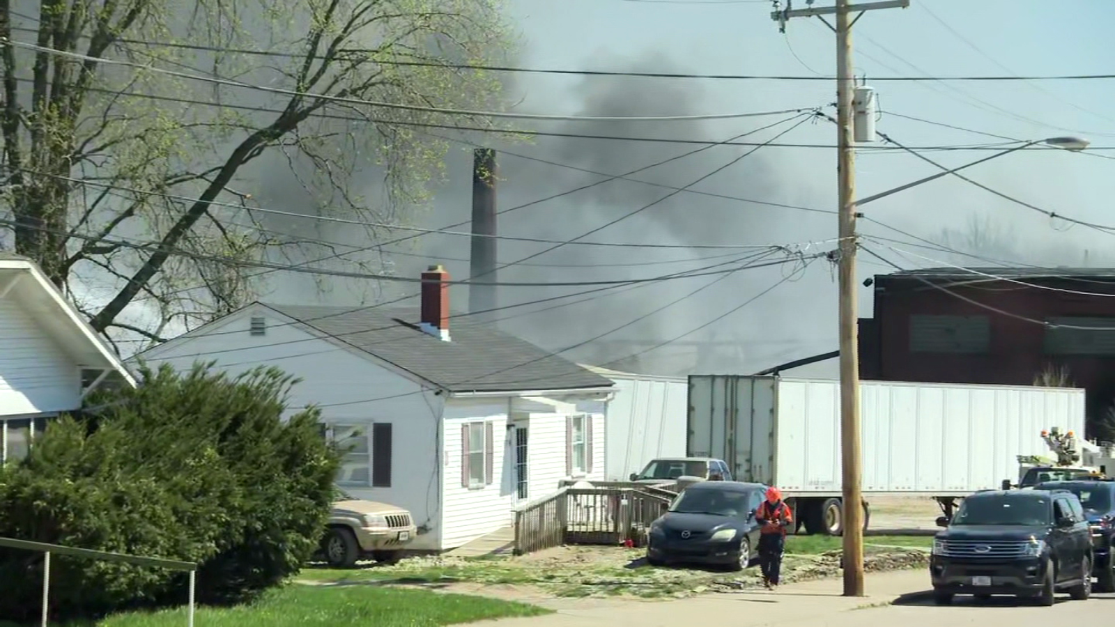 Gran Preocupaci N En Indiana Por El Humo Tras Incendio En Una Planta De