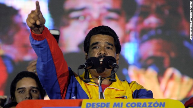 Maduro se dirige a sus partidarios tras conocer los resultados electorales en Caracas el 14 de abril de 2013. (Crédito: Juan Barreto/ AFP/ Getty Images)