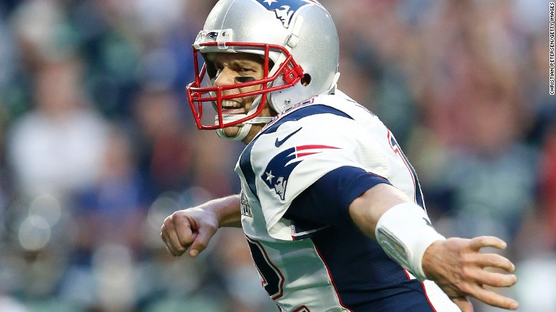 Tom Brady hace historia al igualar la marca de Montana y Bradshaw