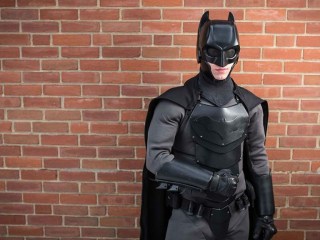 Mediador mini arpón Un estudiante crea un traje de Batman que de hecho funciona | CNN