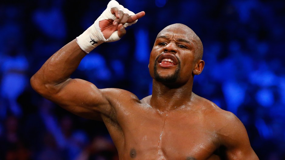 Floyd Mayweather Jr. celebra su victoria sobre Pacquiao.