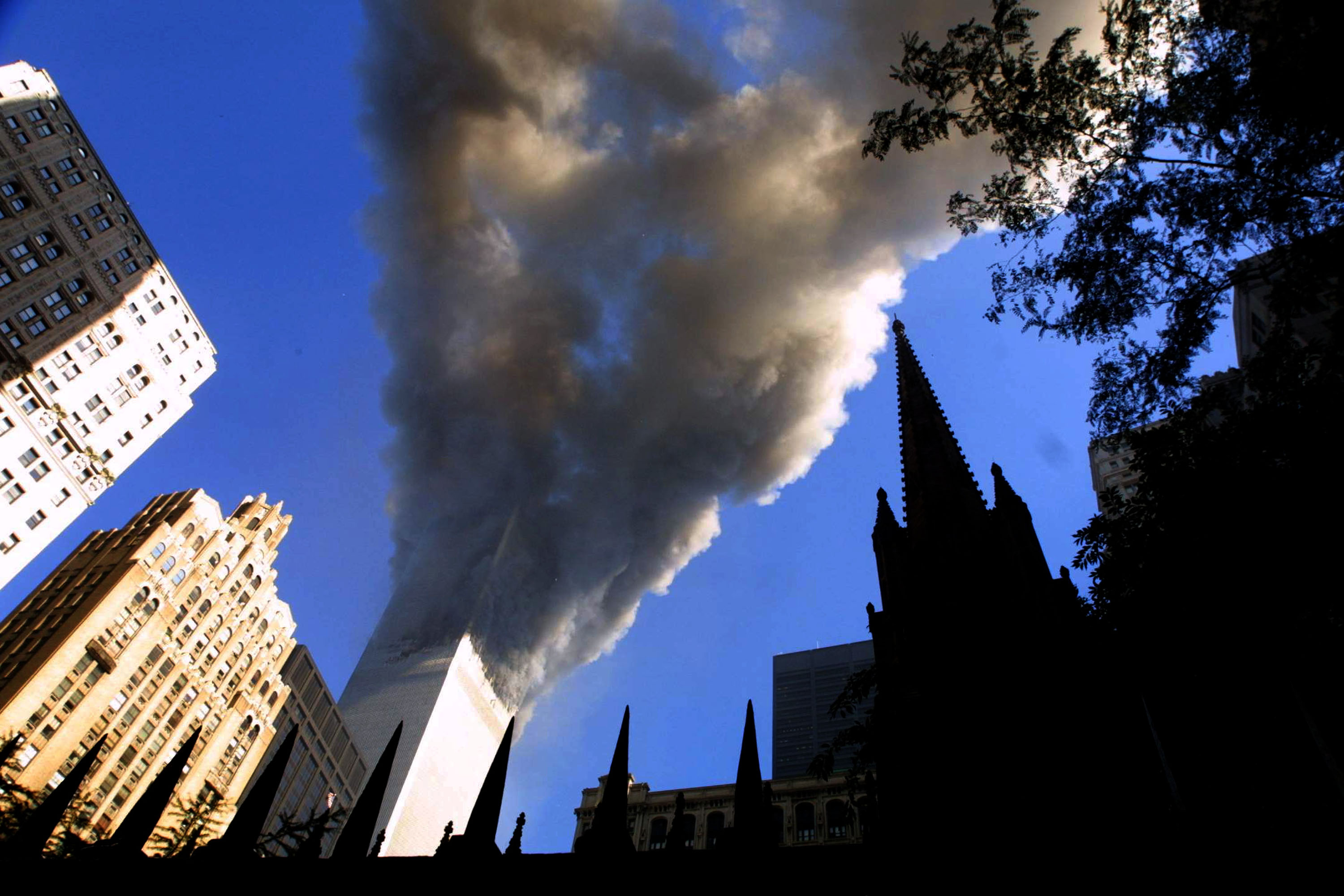 Что случилось в сентябре 2001 года. ВТЦ Нью-Йорк 2001. Башни ВТЦ 11 сентября 2001. Всемирный торговый центр в Нью-Йорке 11 сентября 2001 года.