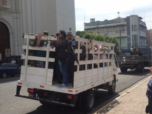La fuerza pública acompañará a la población de El Salvador de la amenaza de las pandillas. (CNN/Merlín Delcid)