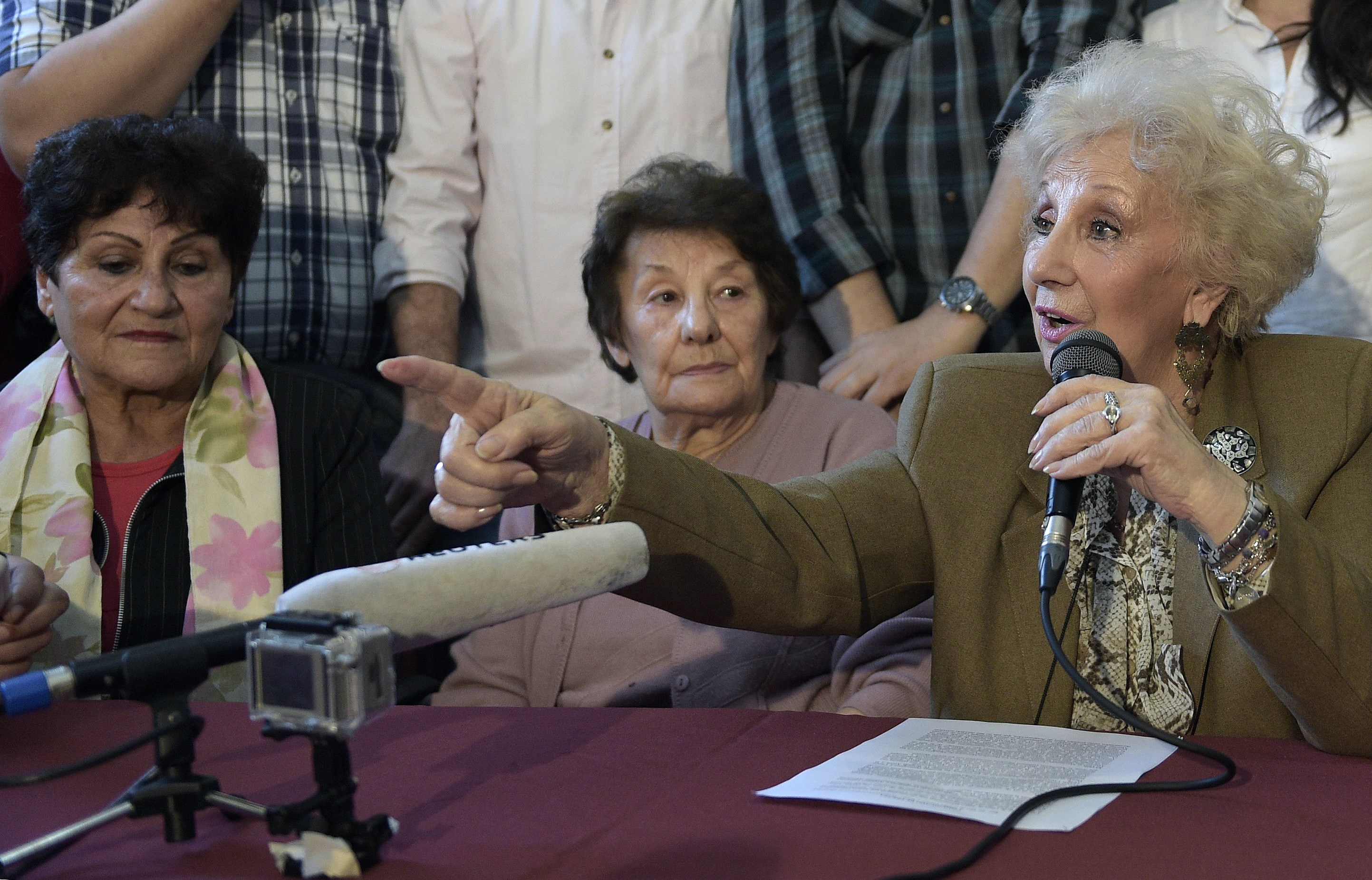 Abuelas De Plaza De Mayo Encuentran En Argentina A La Nieta 117 Cnn