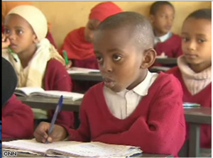 Niños de Etiopía en uno de los barrios más pobres de los barrios árabes en ese país en 2009, donde el Ejército de EE.UU. adelantaba esfuerzos para erradicar el extremismo. 