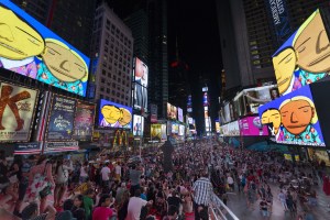 “Parallel Connection” es una animación de OSGEMEOS que se mostró en las pantallas de Time Square, Nueva York. (Crédito: Ka-Man Tse/Times Square Arts) 