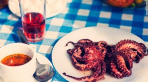 Un plato de pulpo en Playa Casa África en Santa Cruz de Tenerife.