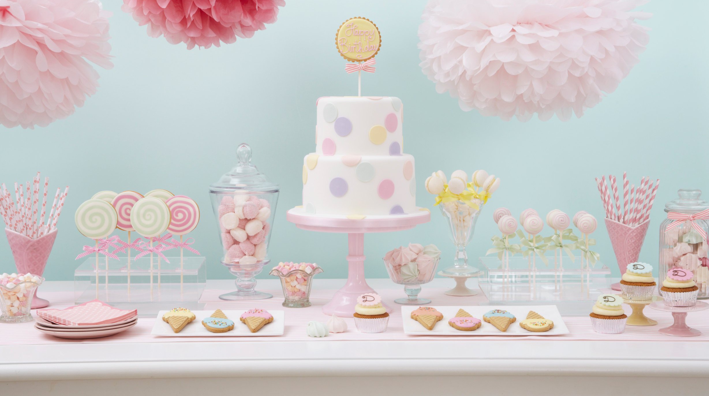 Los 7 secretos más dulces de la repostera que hizo el pastel de bodas de  Kate Moss | CNN