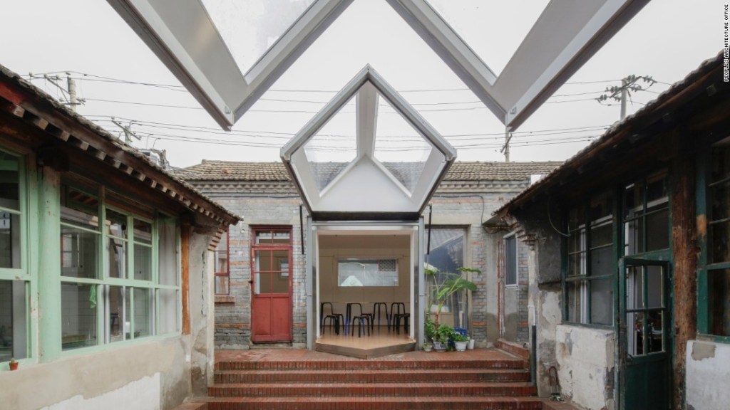 Popular Architecture Office (PAO) es una de las empresas que trabajan en la zona histórica de Dashilar, la cual hace diseños para modernizar y preservar las casas tradicionales de Beijing al entretejer nuevos elementos en las estructuras centenarias. (Crédito: People's Architecture Office) 