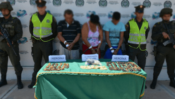 Capturan a familia que llevaba 91 cápsulas de droga