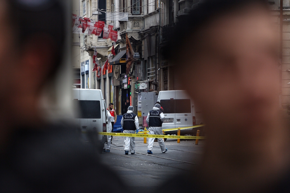 Atentado Suicida En El Corazón Comercial De Estambul; Hay Al Menos 4 ...