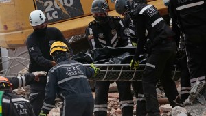 Rescuers retrieve a corpse from the rubble in Portoviejo, Manabi, Ecuador on April 19, 2016. Three days after the powerful 7.8-magnitude quake struck Ecuador's Pacific coast in a zone popular with tourists, 480 people are known to have died, the government said. / AFP / Juan Cevallos (Photo credit should read JUAN CEVALLOS/AFP/Getty Images)