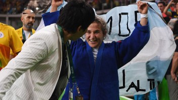 RIO DE JANEIRO, BRAZIL - AUGUST 06: Paula Pareto of Argentina celebrates after defeating Bokyeong Jeong of Korea in the Women's -48 kg Gold Medal contest on Day 1 of the Rio 2016 Olympic Games at Carioca Arena 2 on August 6, 2016 in Rio de Janeiro, Brazil. (Photo by Laurence Griffiths/Getty Images)