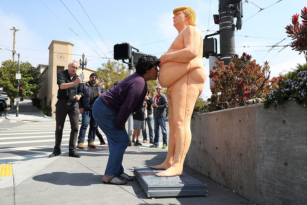 Estatuas De Trump Desnudo Aparecen En Cinco Ciudades De Estados Unidos