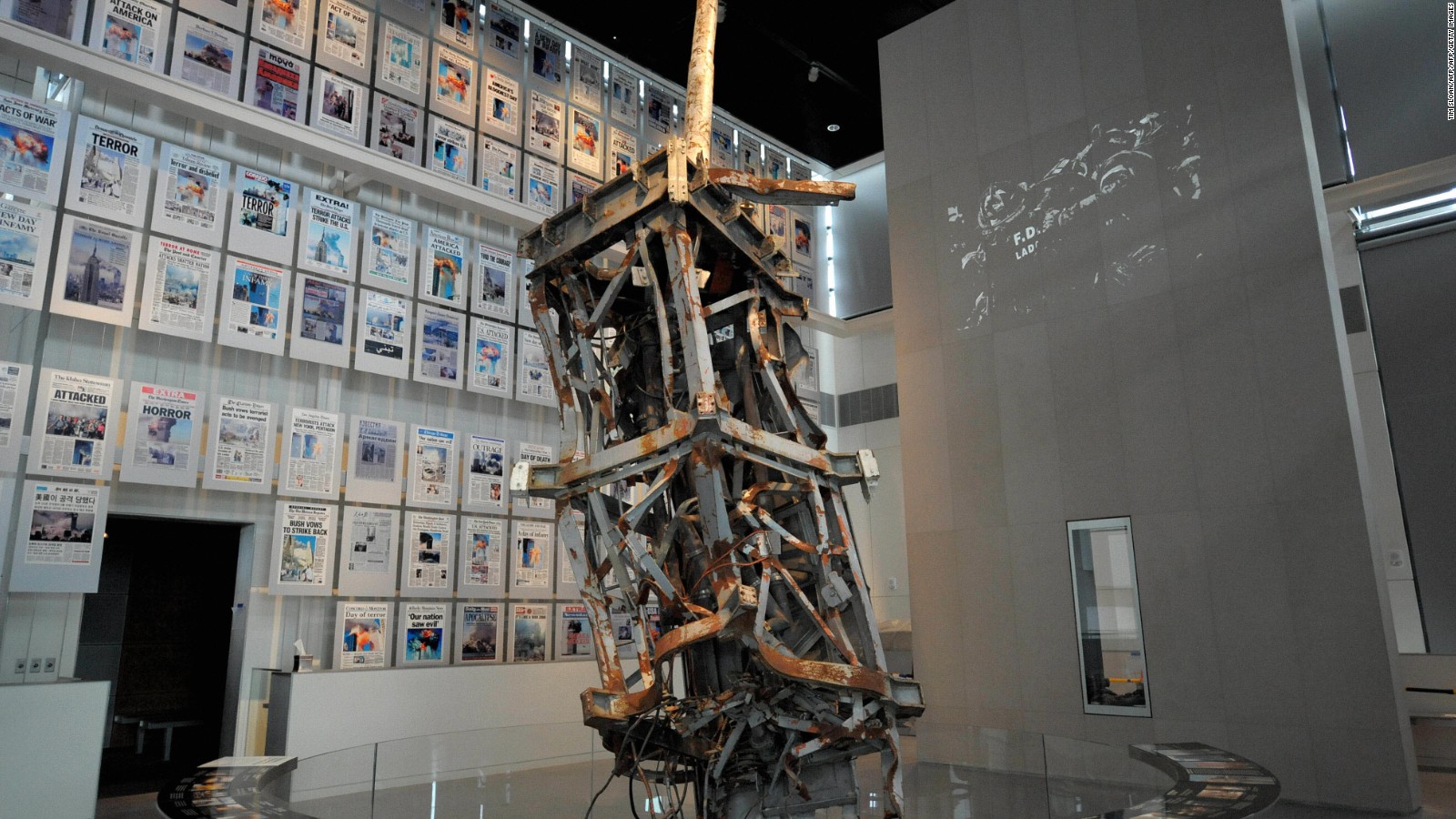 Музей 2001 годов. Музей башен близнецов в Нью-Йорке. Музей теракта 11 сентября в Нью-Йорке. 11 Сентября 2001 внутри башен. Музей 11 сентября.