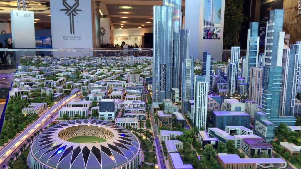 La gran visión - Modelo de la nueva capital en exhibición durante el anuncio del proyecto en Sharm el Sheikh.