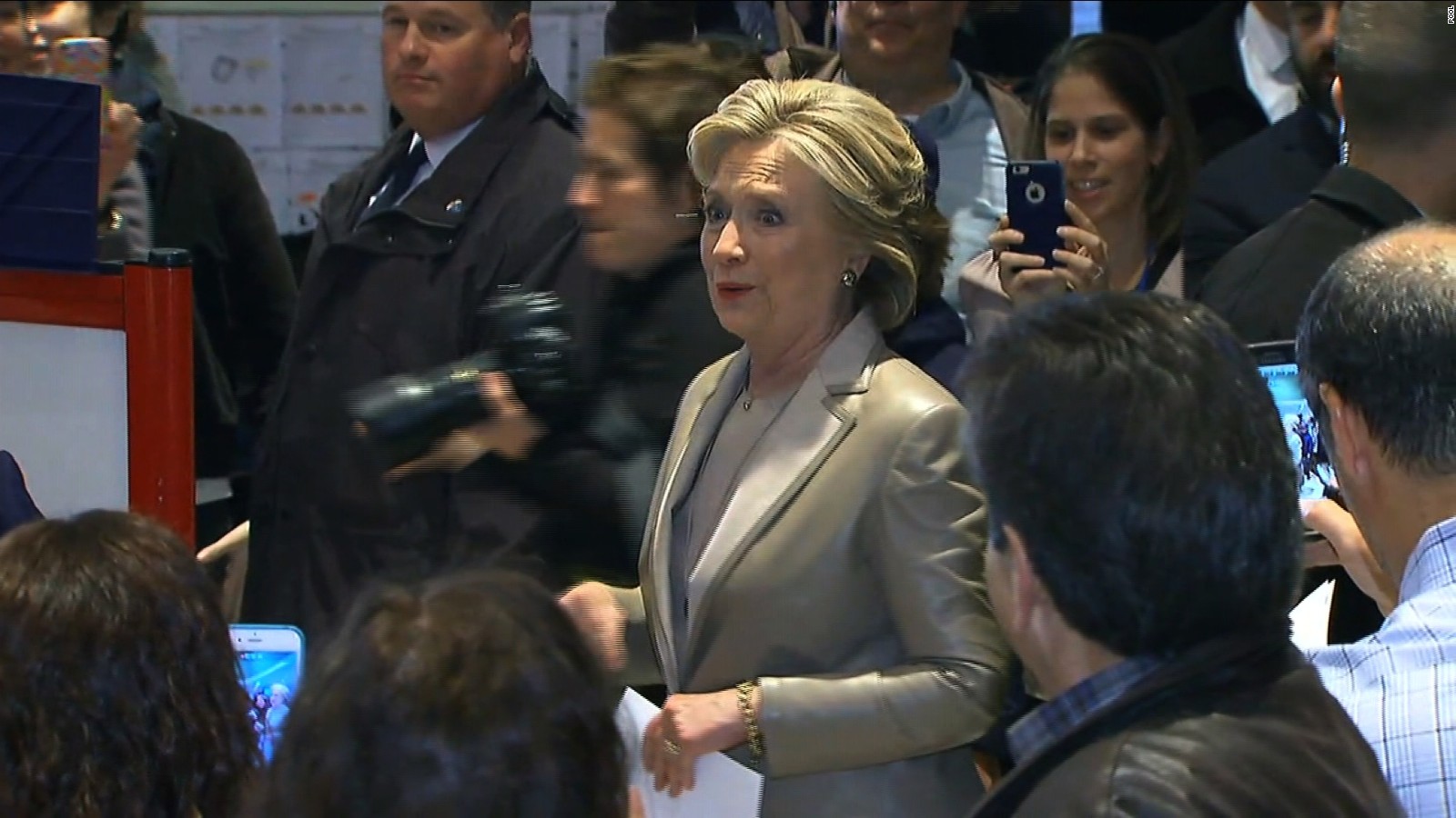 Hillary Clinton Emitió Su Voto En Chappaqua, Nueva York | Video | CNN