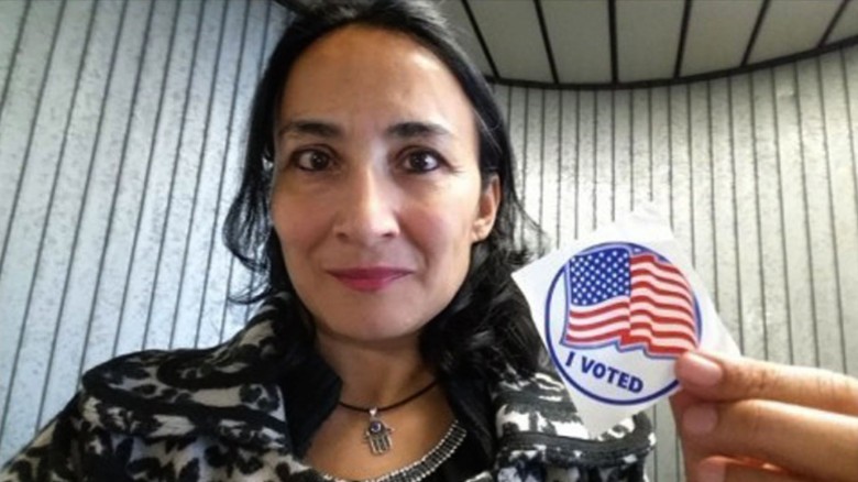 161111104429-muslim-immigrant-woman-votes-donald-trump-nr-00000000-exlarge-169