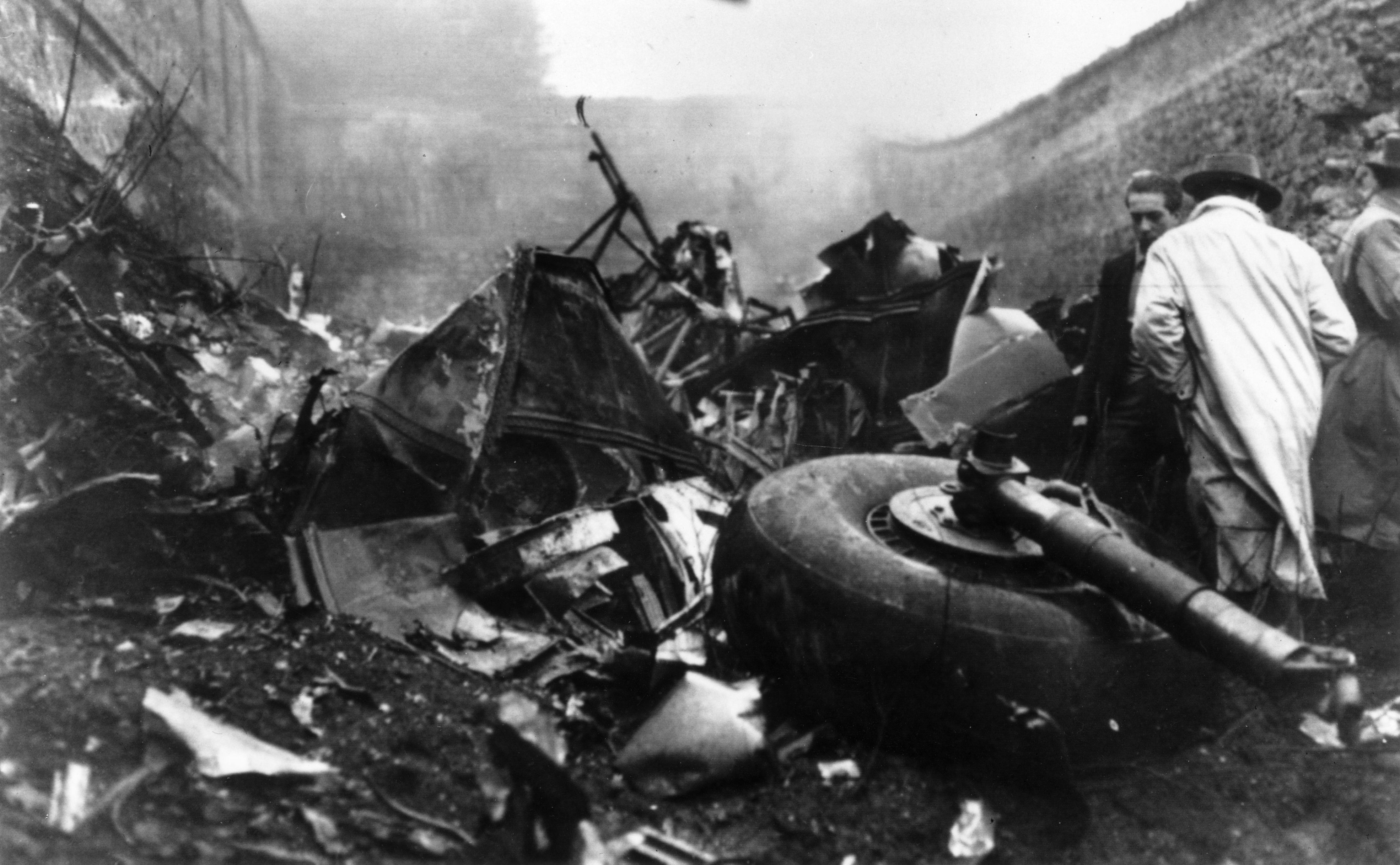 5 de mayo de 1949: La escena después del accidente aéreo en la montaña de Superga, cerca de Turín. (Foto: Keystone/Getty Images).