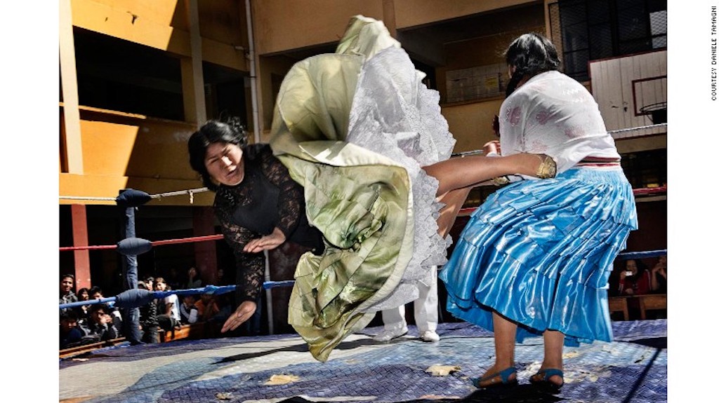 Conoce A Las Cholitas Voladoras Las Indígenas Bolivianas Que Pelean En Traje Típico Cnn