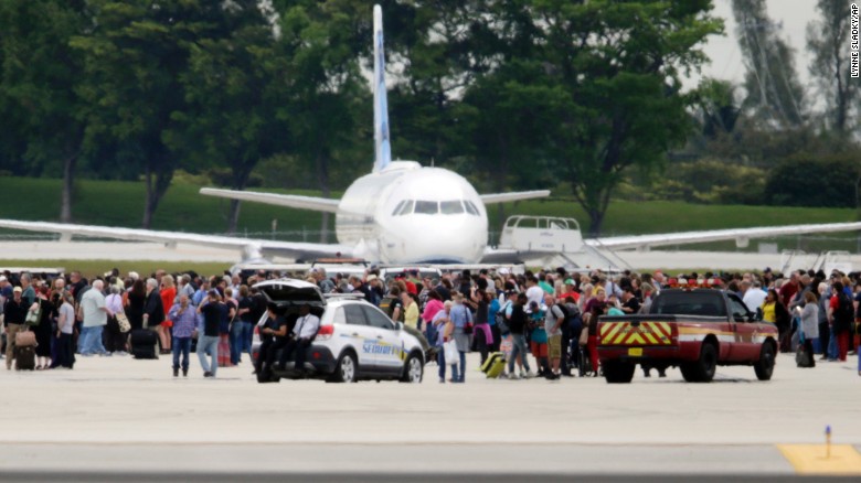 Tiroteo En Aeropuerto De Fort Lauderdale Deja Al Menos 5 Muertos Cnn 9258