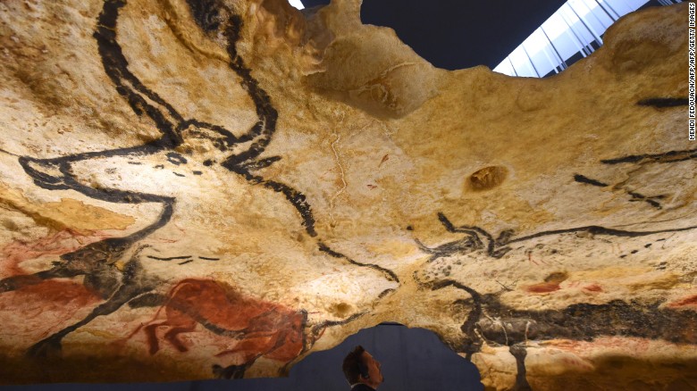 Pinturas rupestres en Lascaux (Francia), de hace unos 17.000 años, que se cree representaban un uro. 