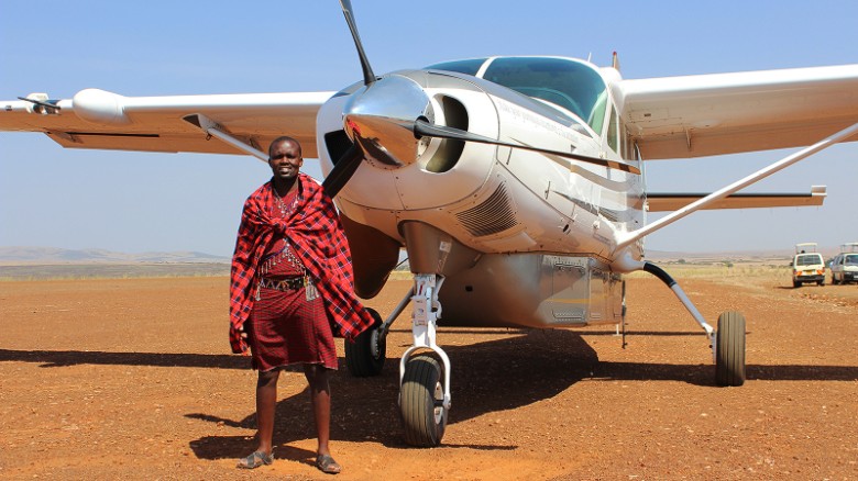 La empresa Scenic Air Safaris ofrece safaris aéreos en Kenya en aviones con capacidad máxima para 10 pasajeros y charlas con investigadores especializados en los animales que se ven durante el recorrido. 