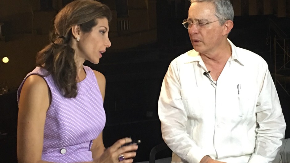 Patricia Janiot con Alvaro Uribe