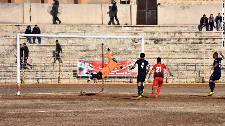 Mohamed Sorour anotó el gol de la victoria para el Al Ittihad. 