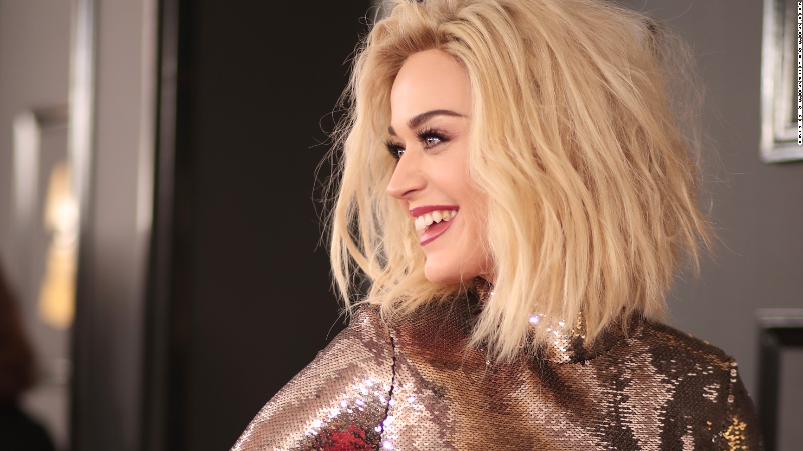 Así fue la llegada de Katy Perry a los Grammy Video CNN