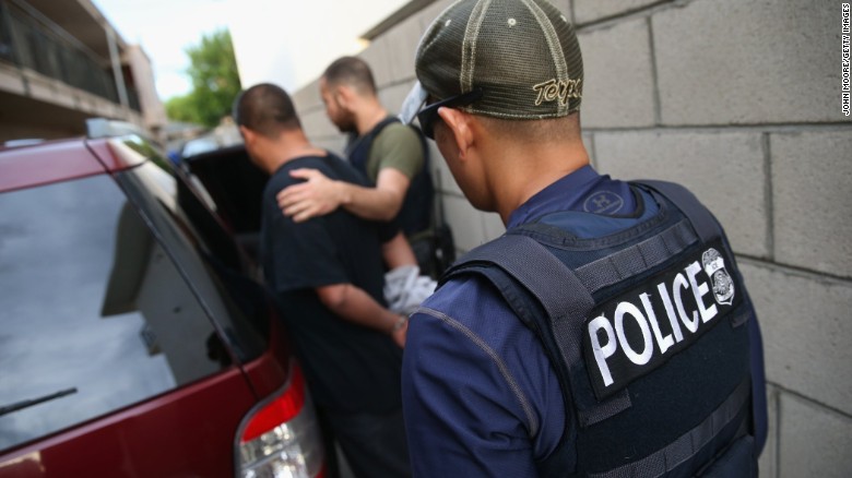 Agentes De Inmigración Arrestan A 271 Personas En La Florida Puerto 