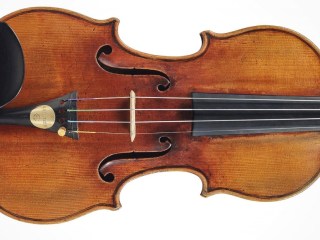 Madurar Escabullirse tela Los violines Stradivarius de hace siglos que aún rompen récords en  subastas: ¿un asunto de mística musical? | CNN