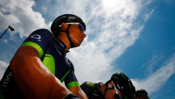 Colombia's Nairo Quintana of team Movistar arrives to take the start of the 14th stage of the 100th Giro d'Italia, Tour of Italy, cycling race from Castellania to Oropa on May 20, 2017. / AFP PHOTO / Luk BENIES (Photo credit should read LUK BENIES/AFP/Getty Images)