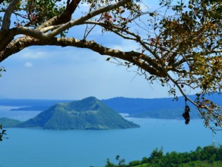 El volcán de Filipinas que está dentro de una isla que a su vez está dentro de un lago CNN