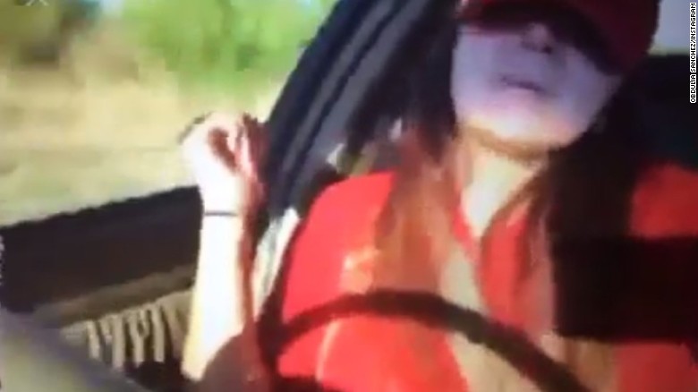 Joven transmite en vivo accidente de auto en el que murió su hermana, Video