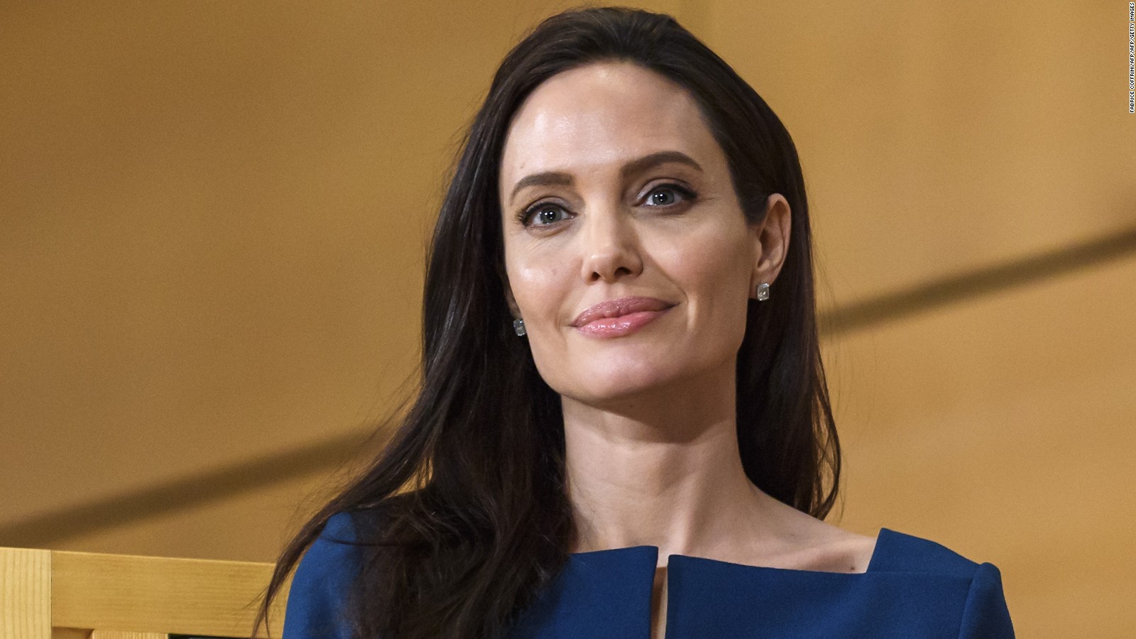 Angelina Jolie vuelve al trabajo y lo hace muy bien Video