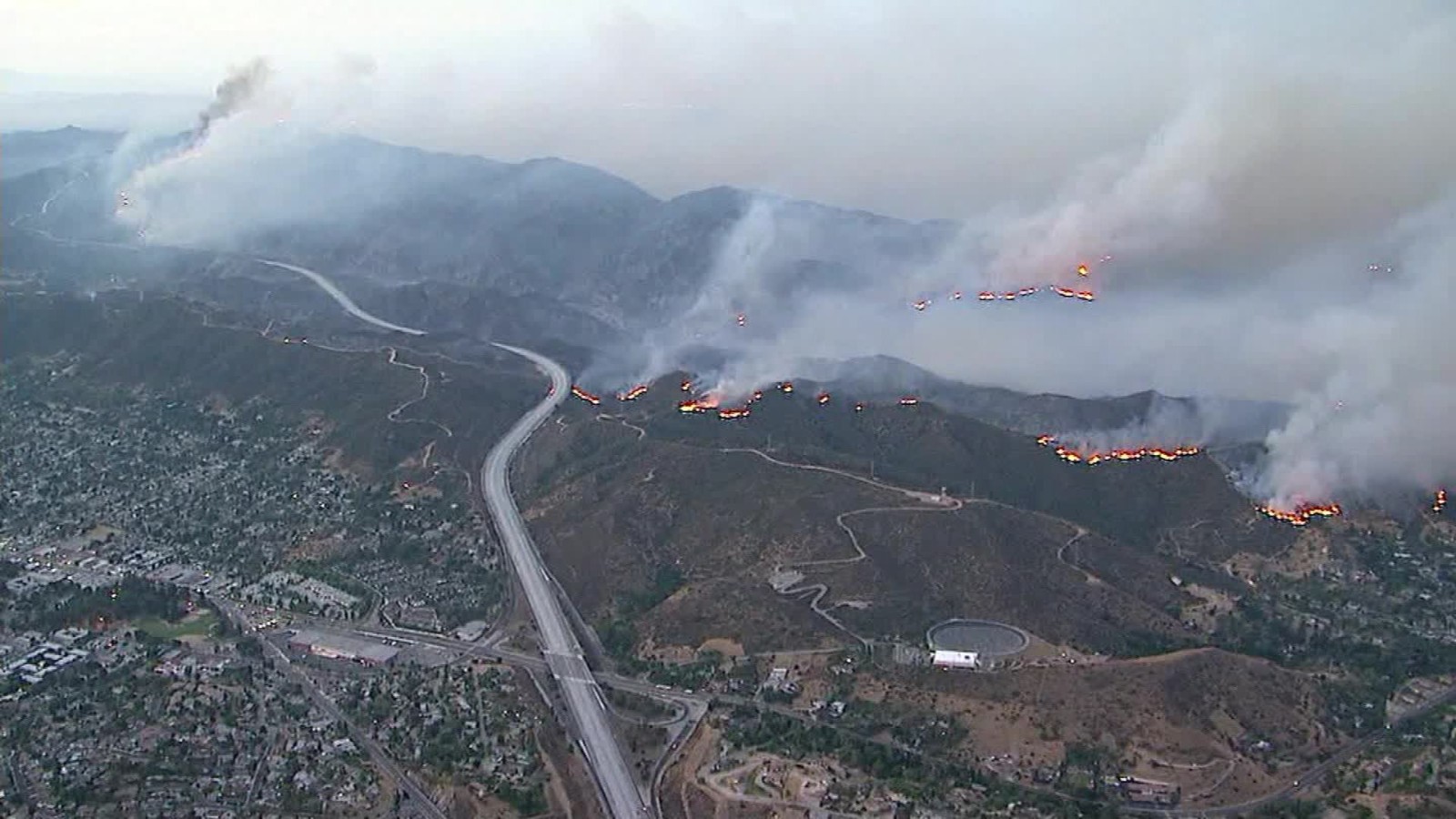 Este es el incendio forestal más grande de la historia de Los Ángeles