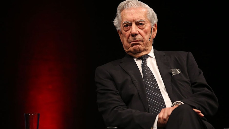 Mario Vargas Llosa hospitalized for covid-19 in Madrid