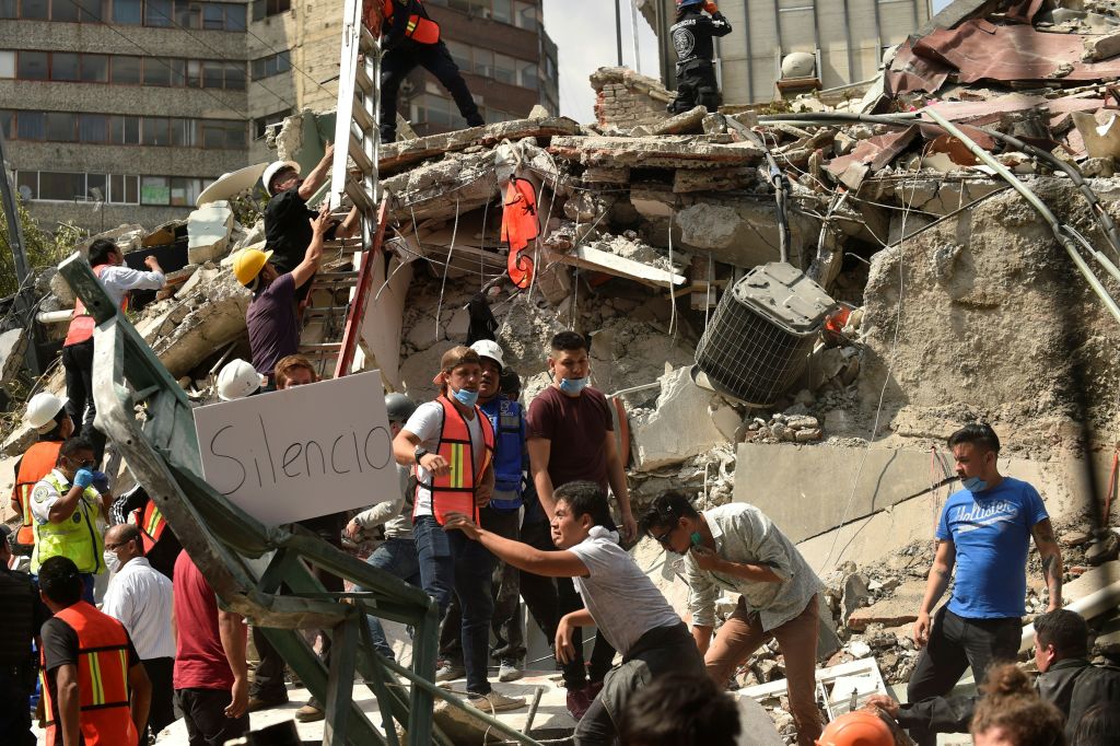 Un Poderoso Terremoto De Magnitud 71 Sacude México En El Aniversario Trágico Del Sismo De 1985 2920