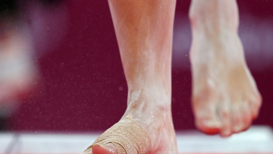 Detalle de los pies de McKayla Maroney durante la final de gimnasia artística en los Juegos de Londres el 31 de julio de 2012. Crédito: Ronald Martinez / Getty Images