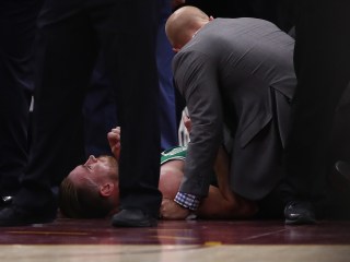 A impressionante lesão de Gordon Hayward, Imagens impressionantes da grave  lesão de Gordon Hayward, dos Boston Celtics. Tudo aconteceu esta madrugada.  O jogador sofreu uma dupla fratura da tíbia