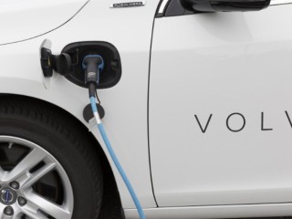 General Motors presentó baterías más eficientes para autos eléctricos - CNN  Video
