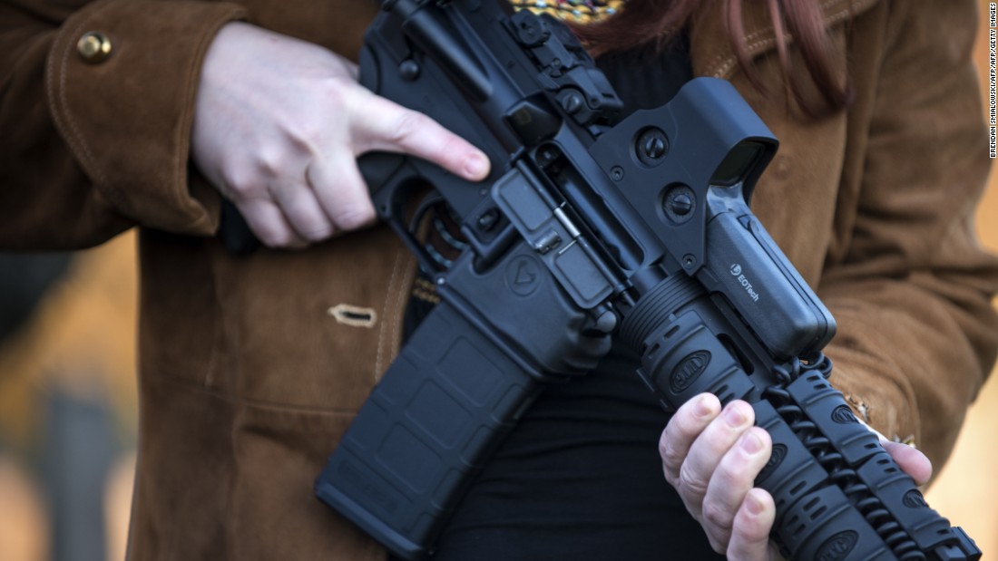 Why are weapons like the AR-15 rifle used in the Texas school shooting legal in the US?