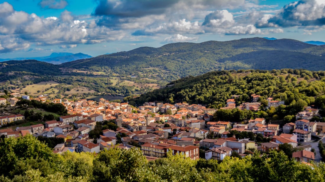 Este pueblo italiano vende casas a un dólar para atraer nuevos residentes |  CNN