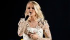 Carrie Underwood se recupera de su lesión en el rostro