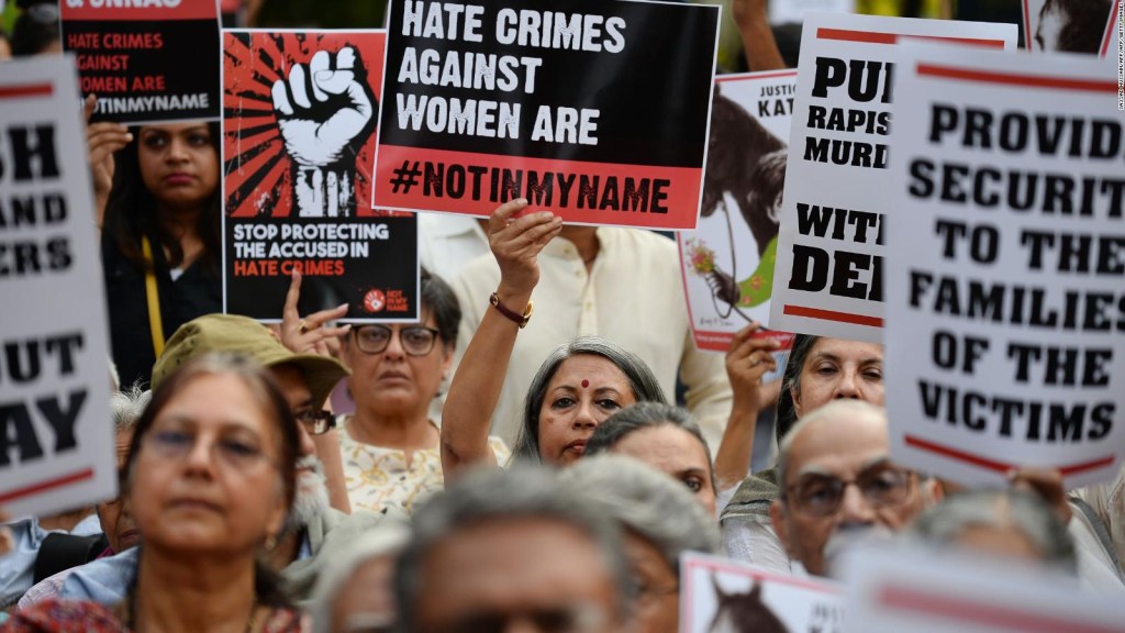 Crecen protestas contra violaciones de niñas en la India
