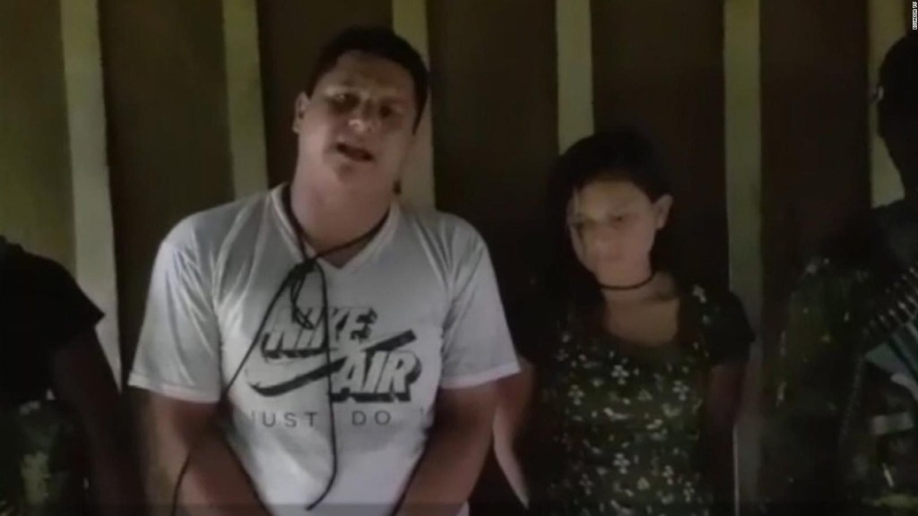 Video muestra a pareja secuestrada por alias "Guacho" en la frontera Ecuador-Colombia
