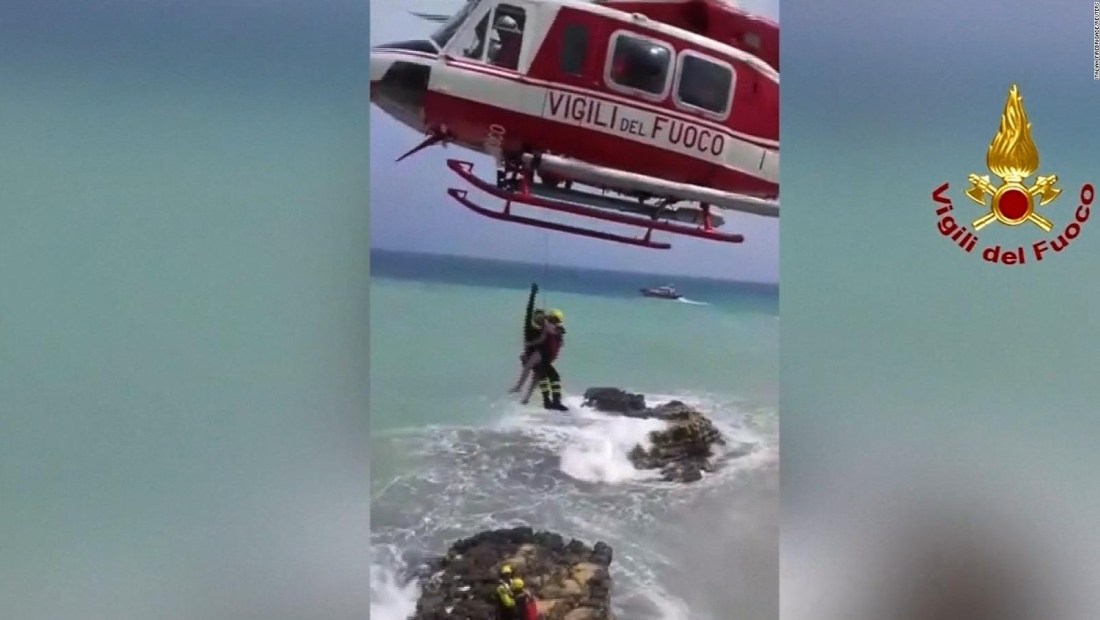 Así rescataron a dos turistas en el mar italiano