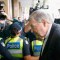El cardenal George Pell camina a través de cordón de policías en el Tribunal de Magistrados de Melbourne el 1 de mayo de 2018. El sacerdote se enfrenta a cargos por abuso sexual histórico. (Crédito: Darrian Traynor/Getty Images)