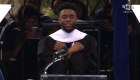 'Black Panther' saluda a los graduados al estilo 'Wakanda'